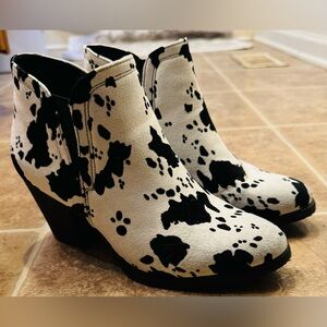 EUC Cow Print Ankle Boots with Side Zipper Size 7